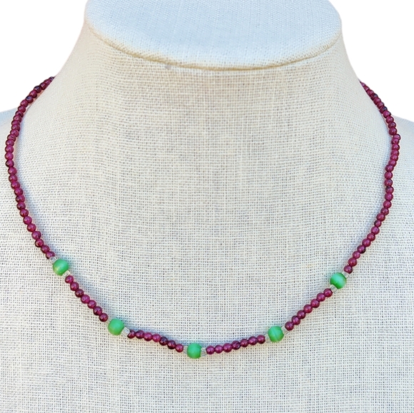 Vintage Garnet and green cats eye necklace d - Picture 1 of 5